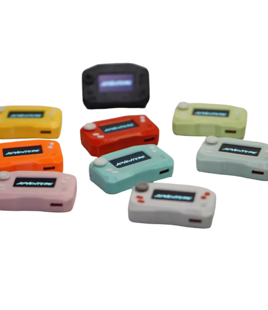 Arduboy-kompatible Mini-Konsole mit 1,3-Zoll-Display. Tragbares Schlüsselanhänger-Design, mit über 400 vorinstallierten Spielen. 